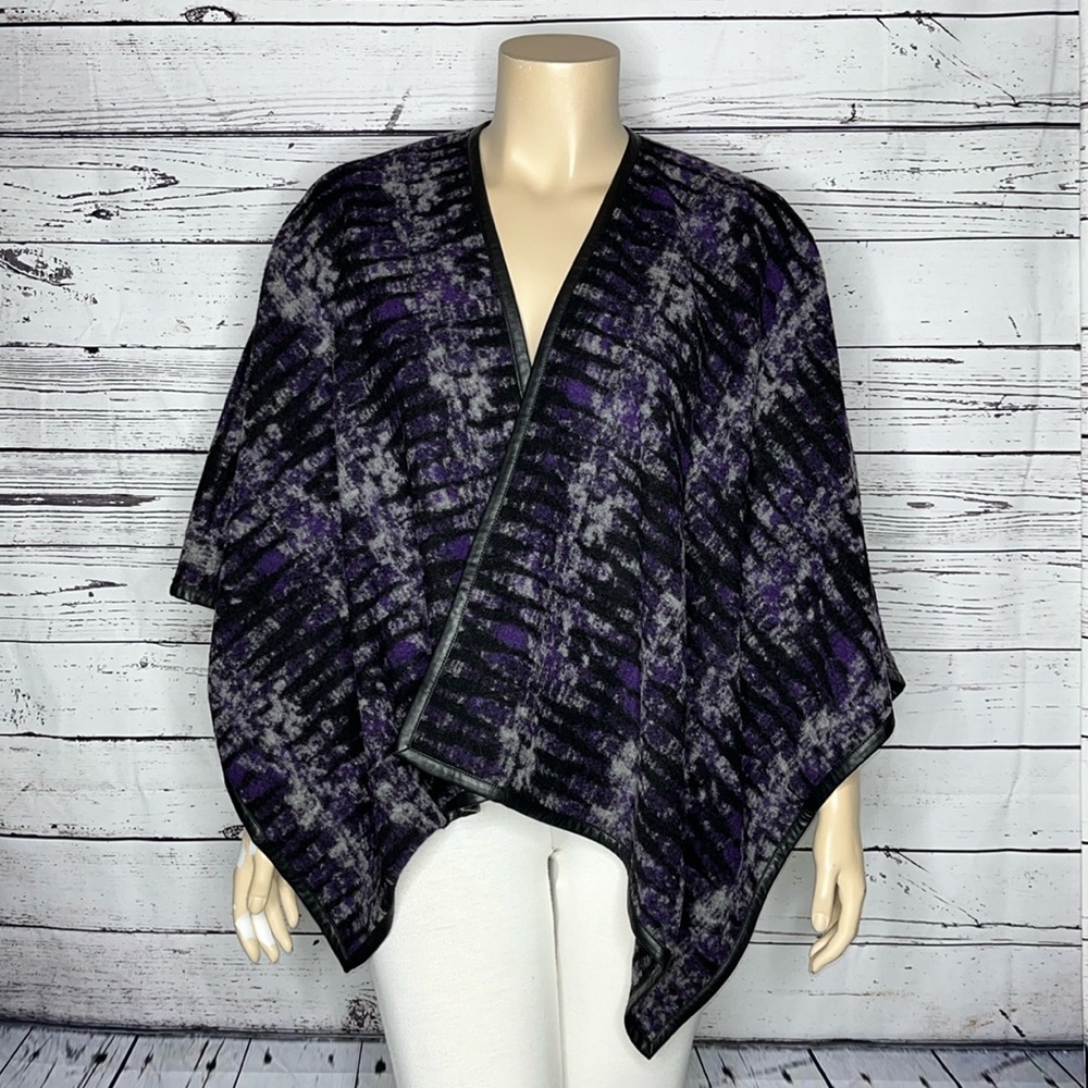 BCBG MaxAzria NWT O/S One Size Faux Leather Trim Wool Blend Rudy Cape Poncho